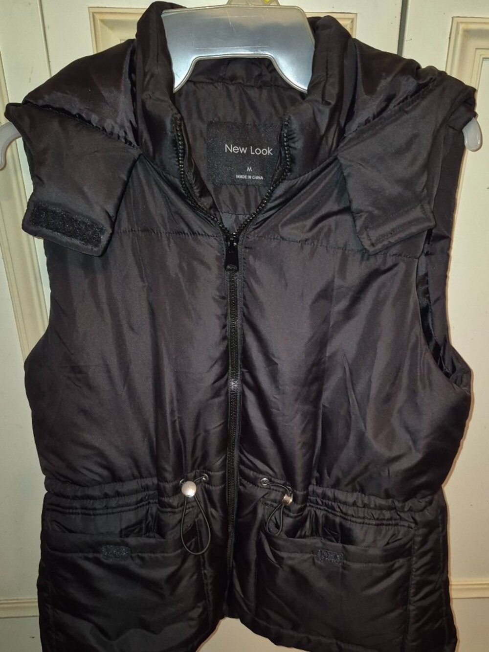 New Look Hooded Lightweight Vest Solid Black Polyester Women's Size M BRAND NEW!